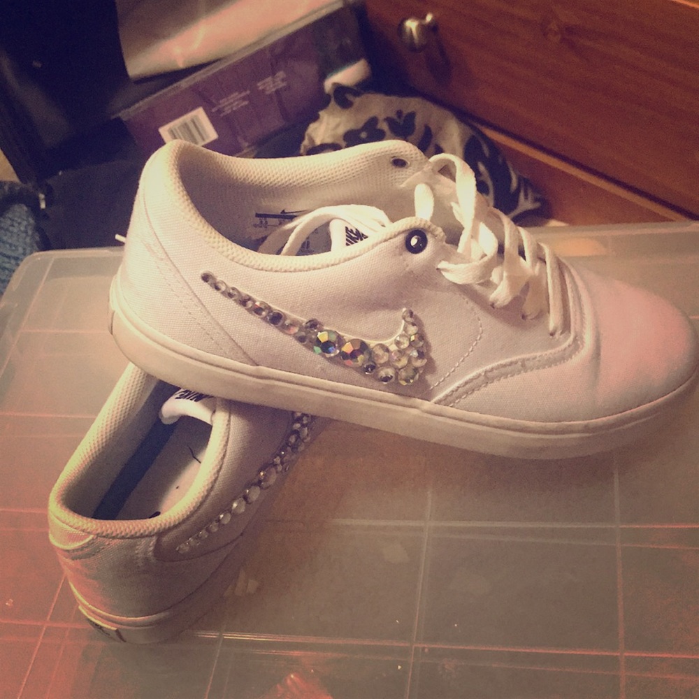 Nike SB women’s tennis shoes